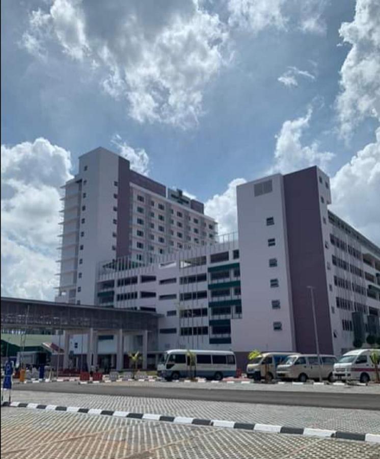 Serapi Verdure Hotel Kuching Extérieur photo