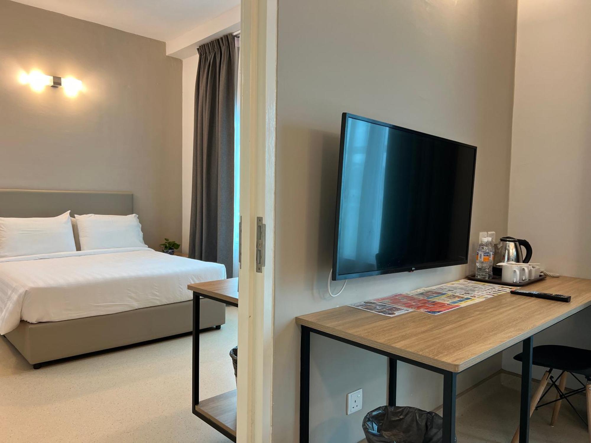 Serapi Verdure Hotel Kuching Extérieur photo